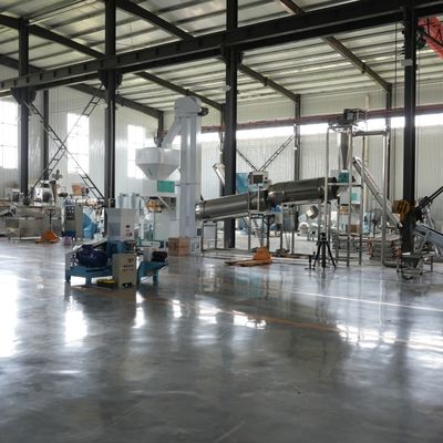 1.8t/ Hのフル オートマチックの魚の供給の餌機械メーカーの製造所50hz 132kw