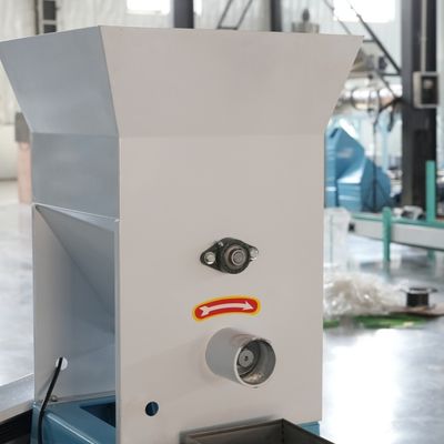 セリウムの機械魚を作る小さいペット フードは生産機械耐久性に与える