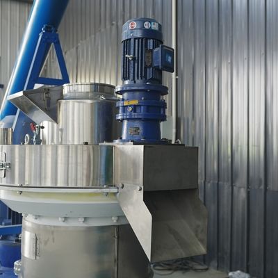 7.5kw平たい箱のダイス木は突き出るペレタイジングを施すことを処理することを作る出版物のための機械を小球形にする