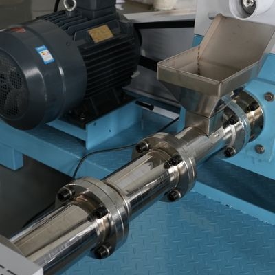 400kg/H ODMの浮遊魚の供給の餌機械生産ライン90mmの単一ねじ