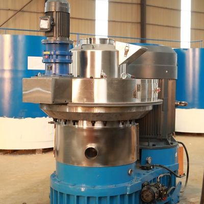 生物量のおがくずの有機性肥料のアルファルファの燃料1-10 T/Hのための木製の餌の製造所