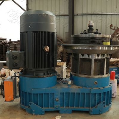 高性能15kw木は機械牛供給のおがくずの餌メーカーを小球形にする