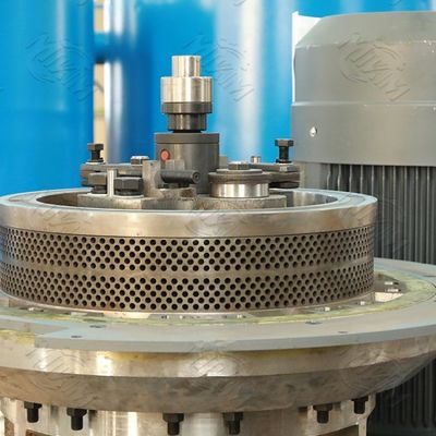 セリウムの平たい箱のダイスのペレタイザーの小さい供給の造粒機機械PTOによって運転される餌の製造所12mm