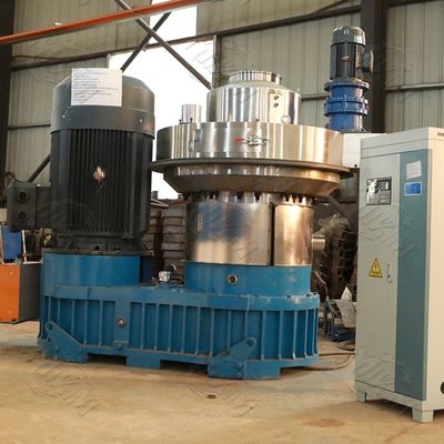 機械5000kg/H 2mmを作るアルファルファのバガスの生物燃料のプラスチック餌