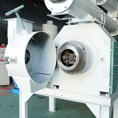 機械に飼料の餌機械350-450kg/Hをする小さい自動化された鶏の餌