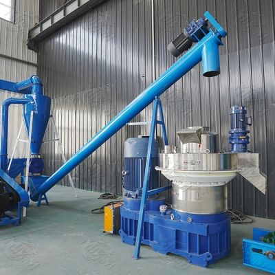 品質 おがくずの木製の餌の製造所機械はわらのバガスの生物量12mmを収穫する 工場